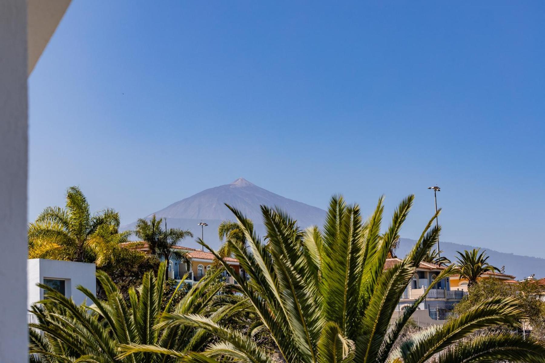 Sissi Boutique - The Terrace Between Ocean And Teide Apartment Santa Ursula  Exterior photo